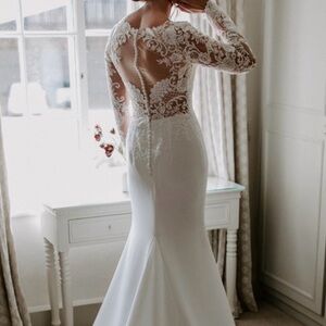 Lightweight, crêpe, long sleeve lace wedding gown ivory